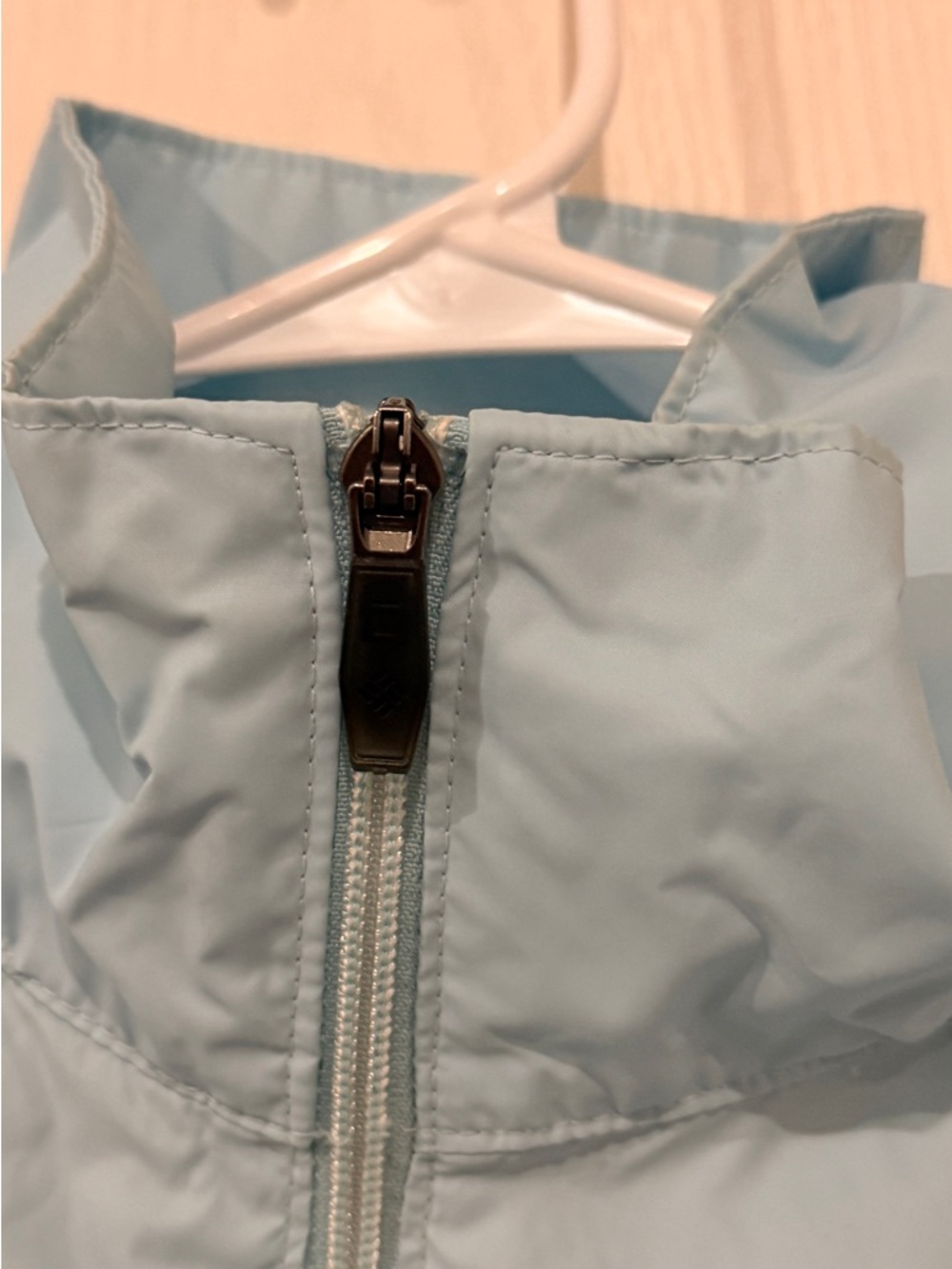 Columbia Light Blue Hooded Packable Windbreaker Jacket - Picture 3 of 12